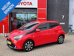 Toyota Aygo X - X-FIRST 15"LM-VELGEN PRIVACY-GLASS CAMERA AIRCO LED APPLE/ANDROID