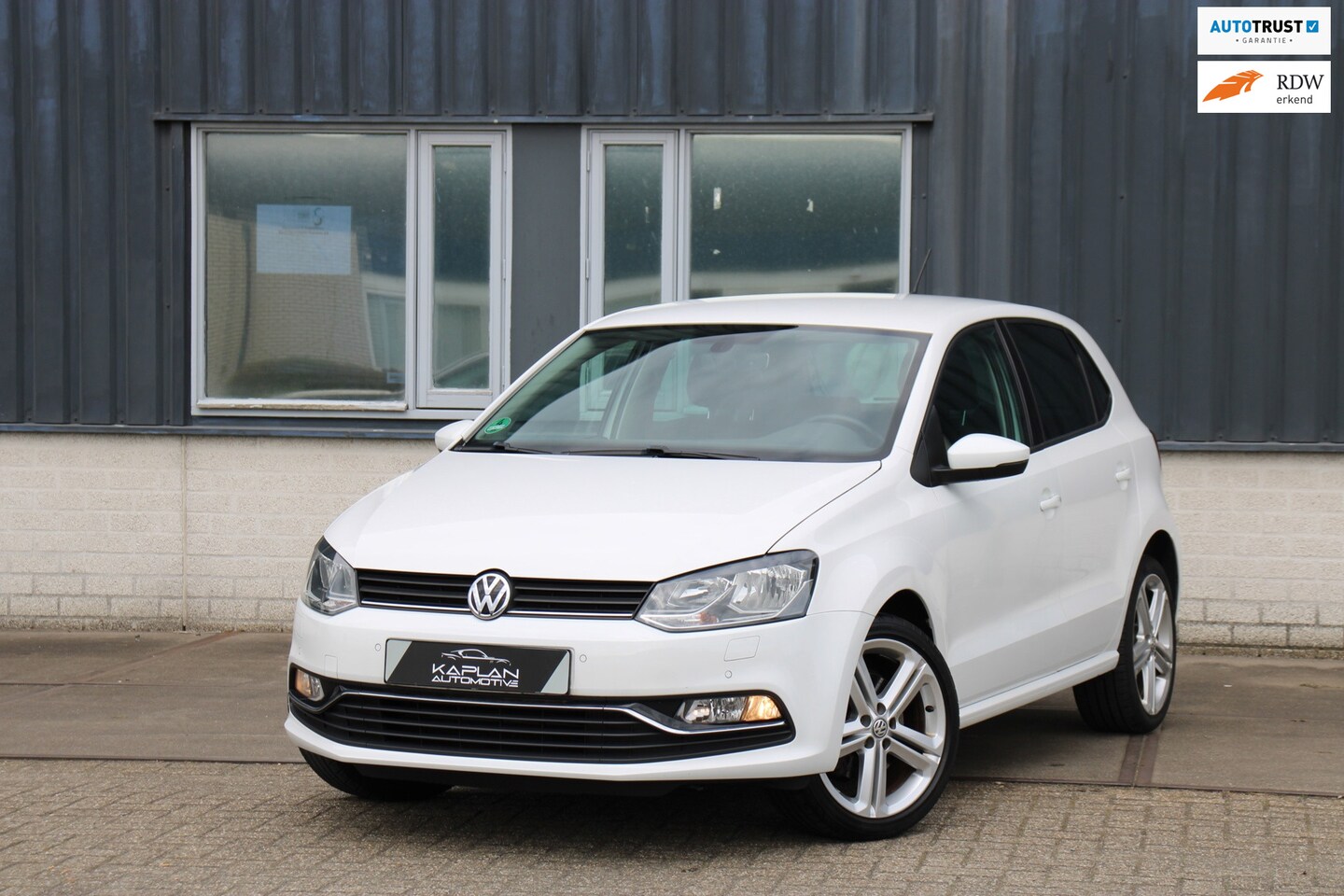 Volkswagen Polo - 1.2 TSI 110PK Highline Stoelverw CarPlay Navi Cruise PDC Climate LMV - AutoWereld.nl