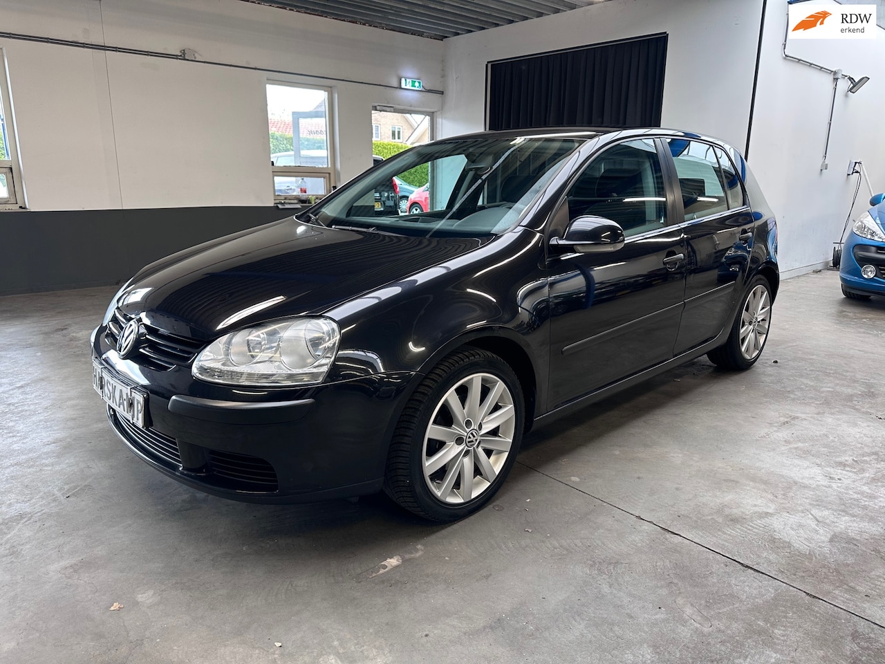 Volkswagen Golf - 1.6 FSI Trendline|Airco|5-deurs - AutoWereld.nl