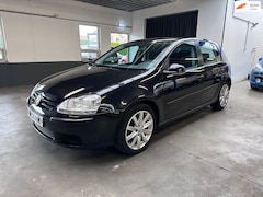 Volkswagen Golf - 1.6 FSI Trendline|Airco|5-deurs