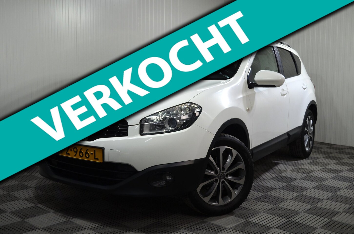 Nissan Qashqai - 2.0 Acenta / Trekhaak / Pano / Navi. / Camera - AutoWereld.nl