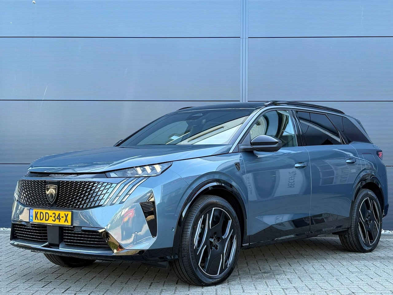 Peugeot e-5008 - EV 73 kWh 210pk GT Exclusive | Nappa Leder | Stoelventilatie/massage/verwarming | Pixel LE - AutoWereld.nl