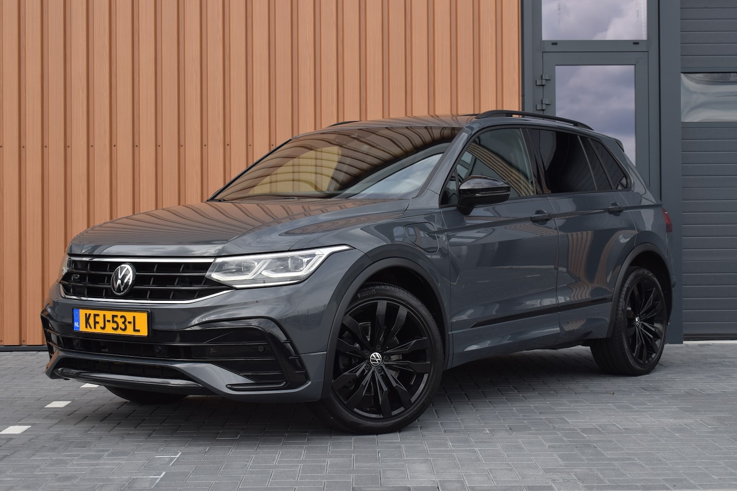 Volkswagen Tiguan - 1.4 TSI eHybrid R-Line Black Style - AutoWereld.nl
