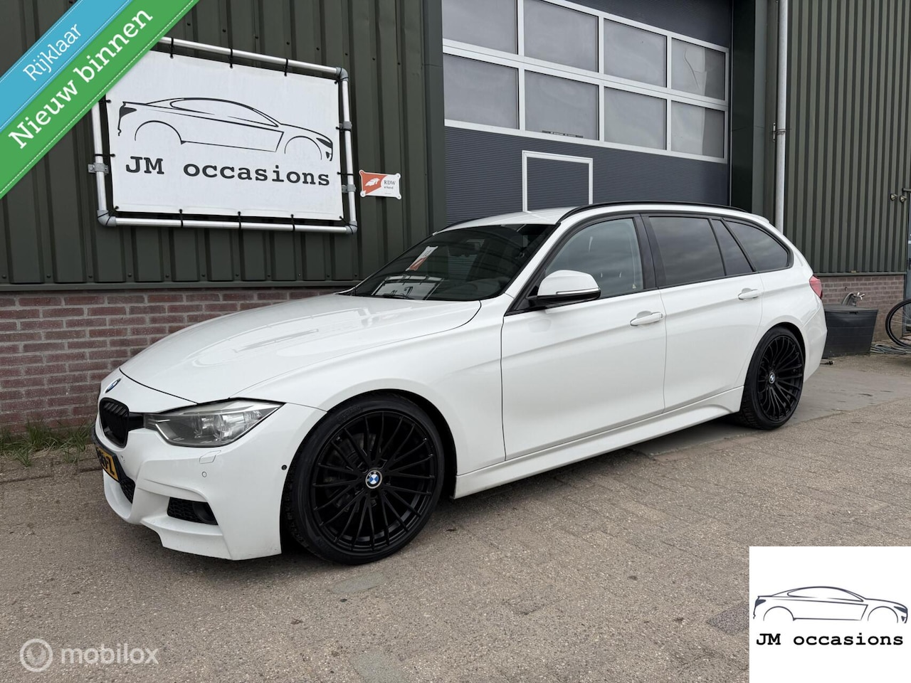 BMW 3-serie Touring - 320d High Executive|Xenon|360 camera|PDC| - AutoWereld.nl