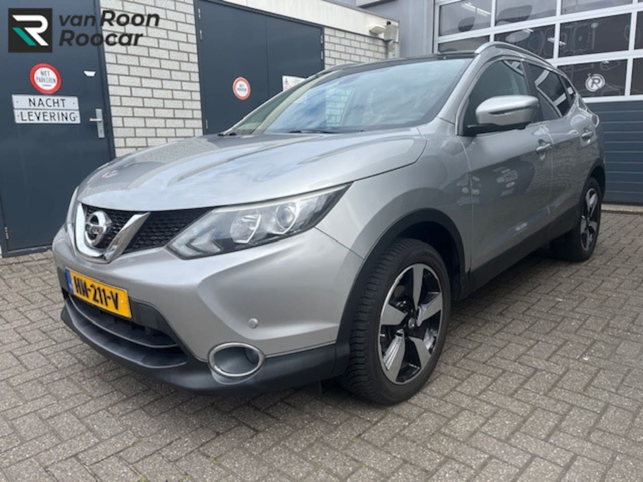 Nissan Qashqai - 1.2 Connect Edition | Panoramadak - AutoWereld.nl