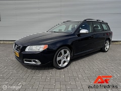 Volvo V70 - 2.0T R-Design | Stoelverwarming | Trekhaak |