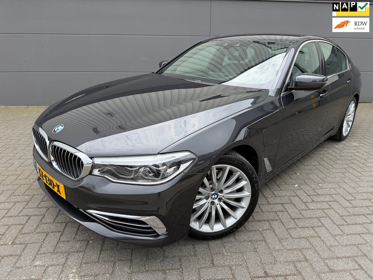 BMW 5-serie - 530e iPerformance High Executive*259PK*Carplay*NAP*APK*NAVI*Automaat*Cruise*Velgen - AutoWereld.nl