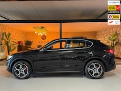 Alfa Romeo Stelvio - 2.0 T AWD Super Garantie 280 PK Memory Leder StuurVW StoelVW Elek Achterklep Camera Cruise
