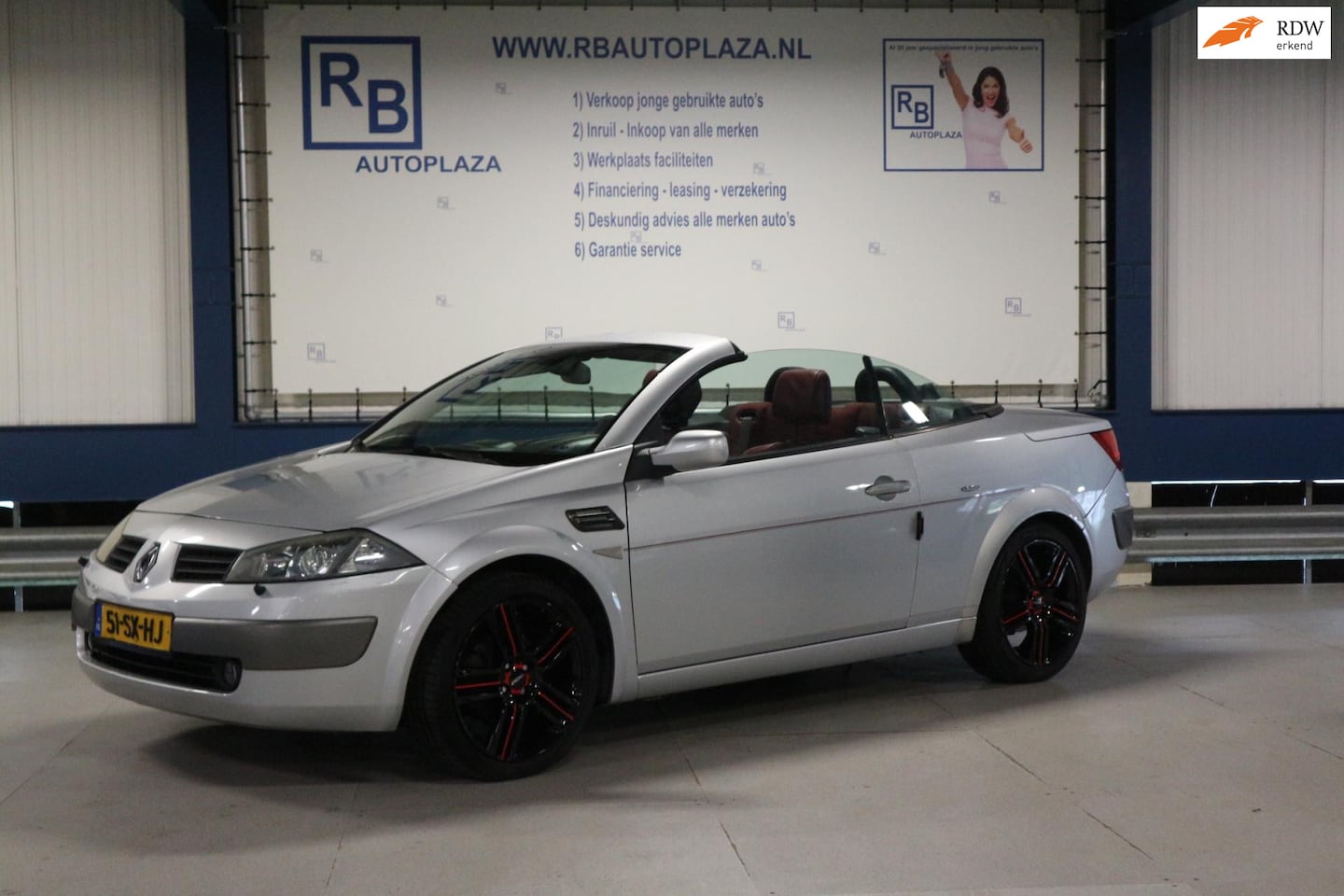 Renault Mégane coupé cabriolet - 2.0-16V Privilège Luxe AUTOMAAT/ CABRIOLET/ STOELVERWARMING - AutoWereld.nl