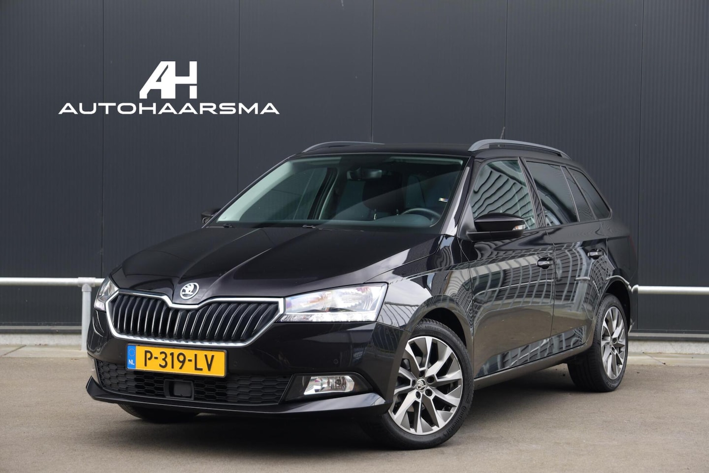 Skoda Fabia Combi - 1.0 TSI 95pk Business Edition Airco Cruise Parkeersensoren CarPlay NL-Auto - AutoWereld.nl
