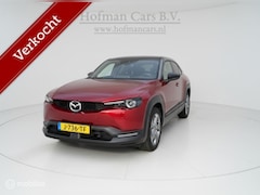 Mazda MX-30 - e-SkyActiv 145 First Edition 36 kWh | SOH 95% | HUD | CCS Snelladen | Uniek Rood