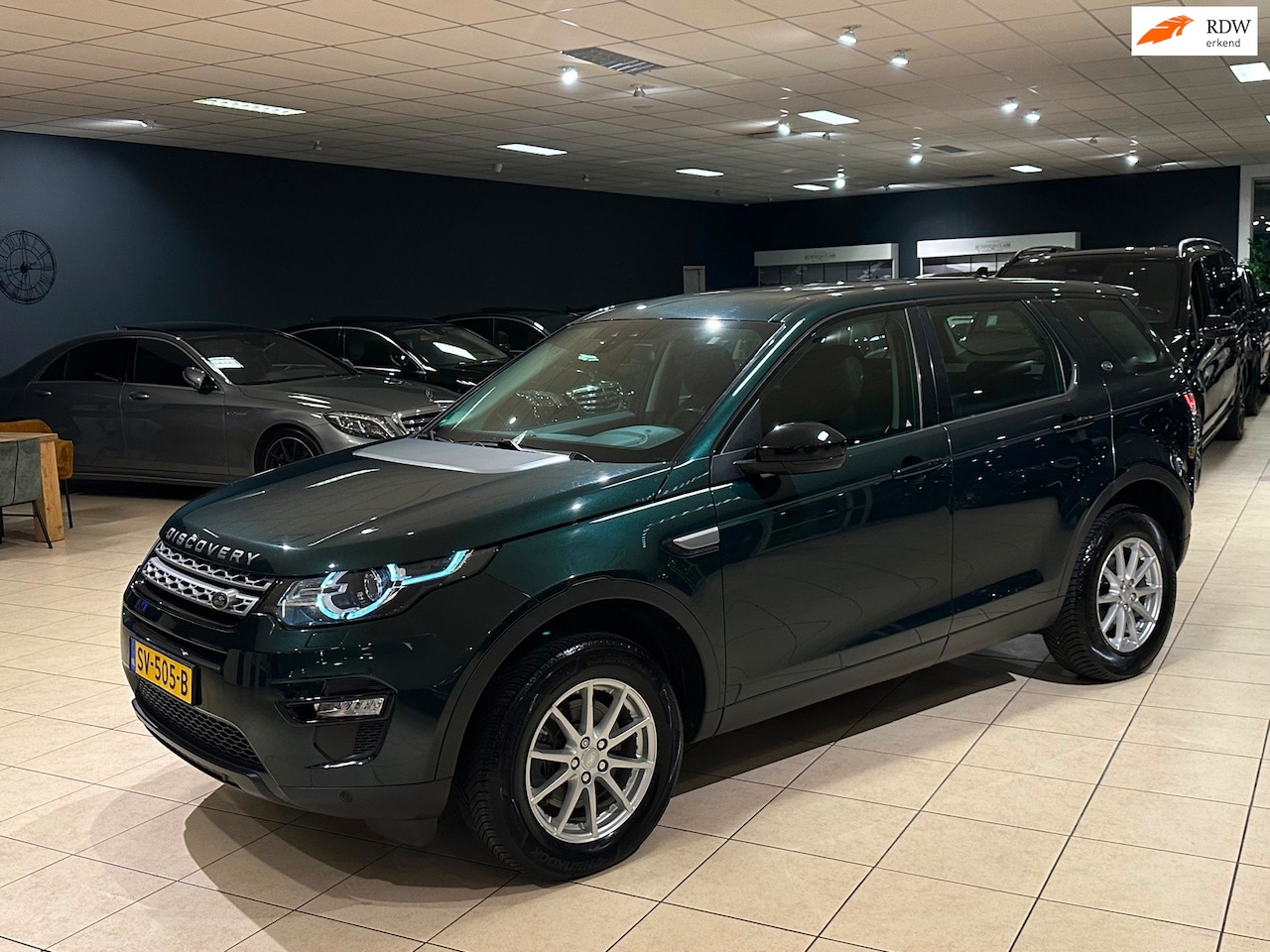 Land Rover Discovery Sport - 2.0 TD4 Urban Series Pure|Trekhaak|Automaat|Kamera - AutoWereld.nl