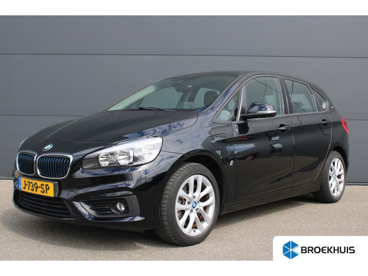 BMW 2-serie Active Tourer - 225xe iPerformance Automaat | Automaat | Navigatie | Stoelverwarming | Parkeersensoren | L - AutoWereld.nl