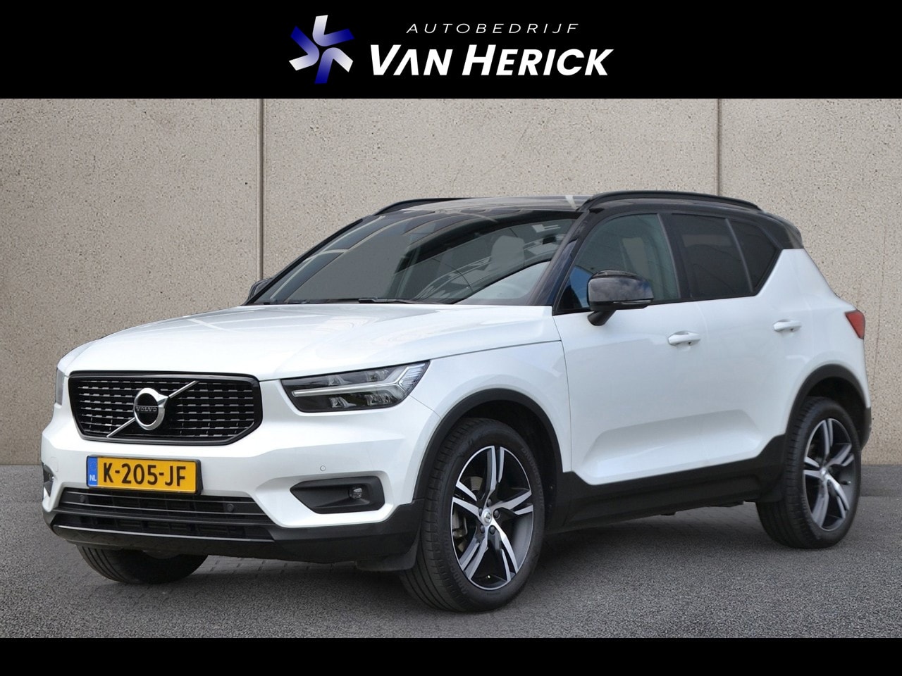 Volvo XC40 - 1.5 T2 R-Design | Navigatie | Achteruitrijcamera | Adaptive Cruise Control | BLIS - AutoWereld.nl