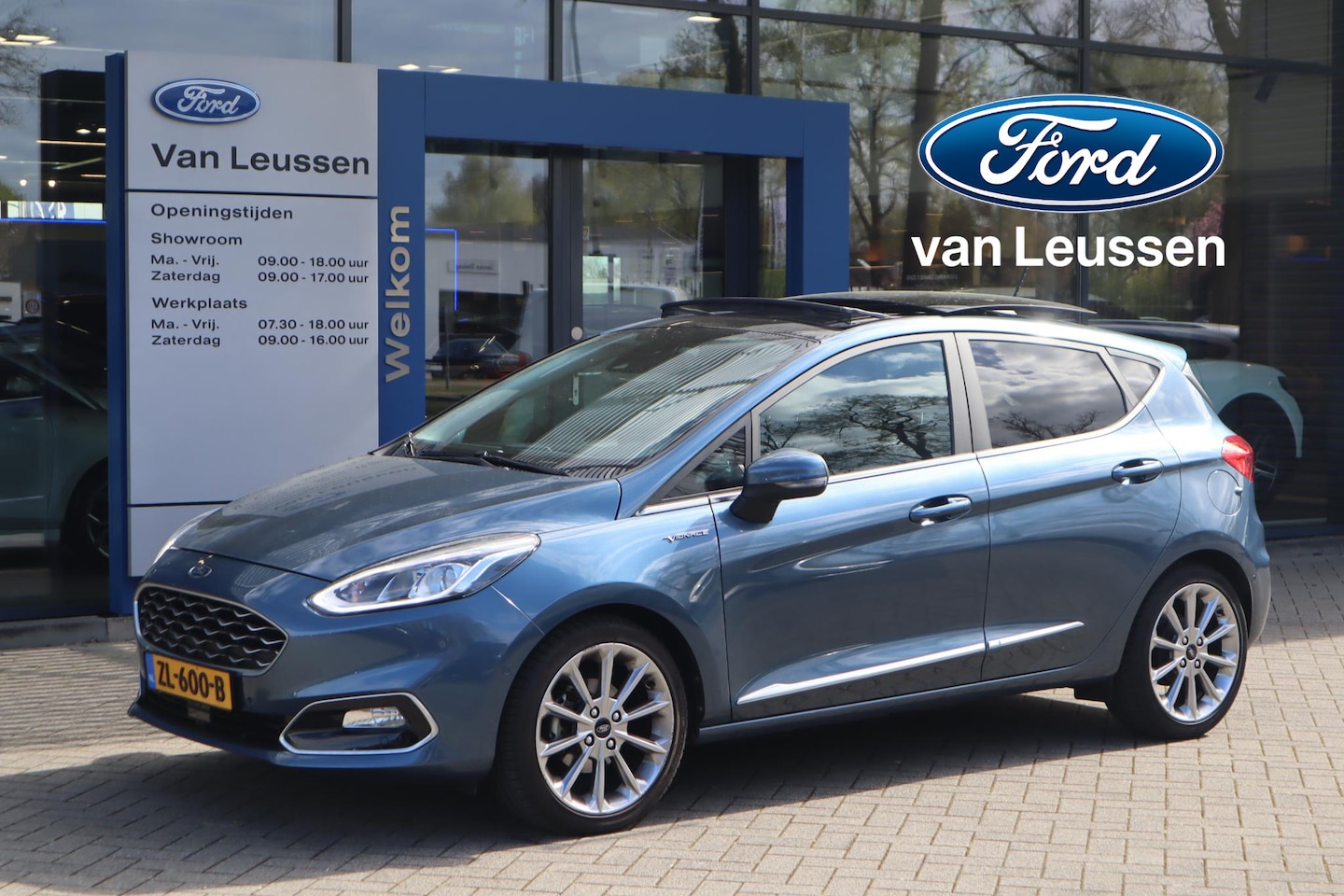Ford Fiesta - VIGNALE AUTOMAAT PANODAK WINTERPACK B&O-AUDIO P-SENSOREN CLIMA 17"LMV LEDER LED NL-AUTO - AutoWereld.nl