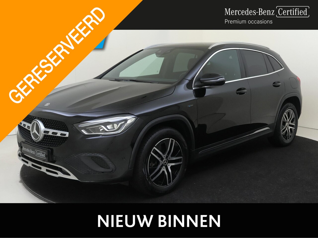 Mercedes-Benz GLA-Klasse - 250 e AMG Line Artico Leder / Parkeercamera / Sfeerverlichting / Stoelverwarming / Privacy - AutoWereld.nl