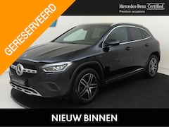 Mercedes-Benz GLA-Klasse - 250 e AMG Line Artico Leder / Parkeercamera / Sfeerverlichting / Stoelverwarming / Privacy