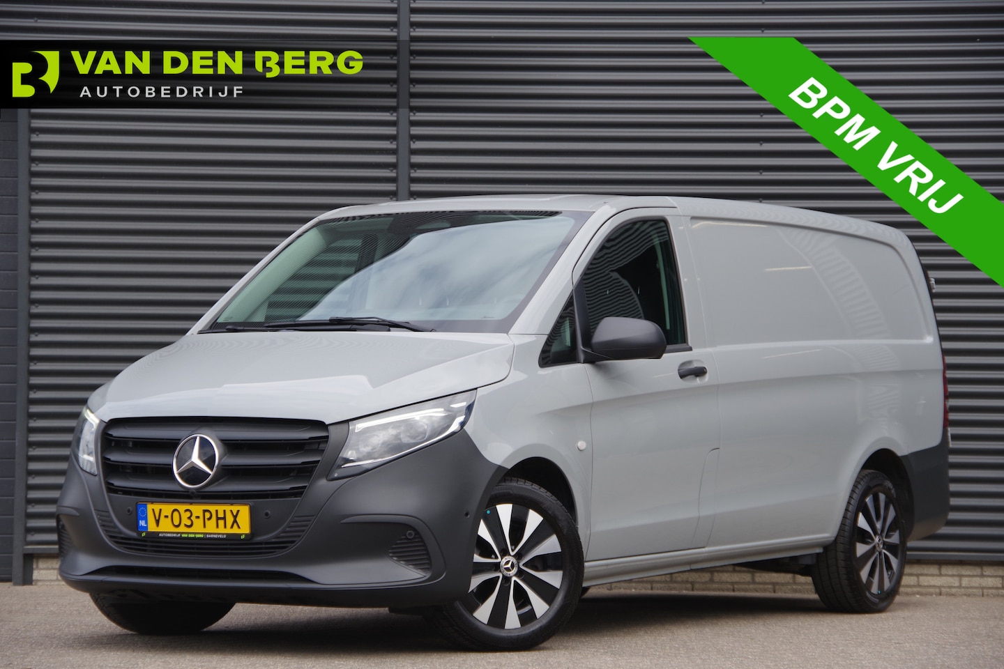 Mercedes-Benz Vito - 116 CDI L2 3-ZITS, AUT. LED, COMFORT STOEL, MBUX, NAVI, CAMERA, CRUISE, CLIMA, PARKEERSENS - AutoWereld.nl