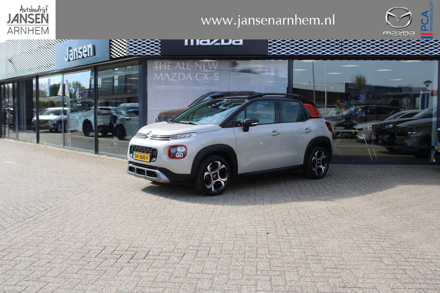 Citroën C3 Aircross - 1.2 PureTech S&S Shine 1.2 PureTech S&S Shine , Automaat, Trekhaak, Navi, Clima, cruise, Camera, LMV 17 Inch, Blu - AutoWereld.nl