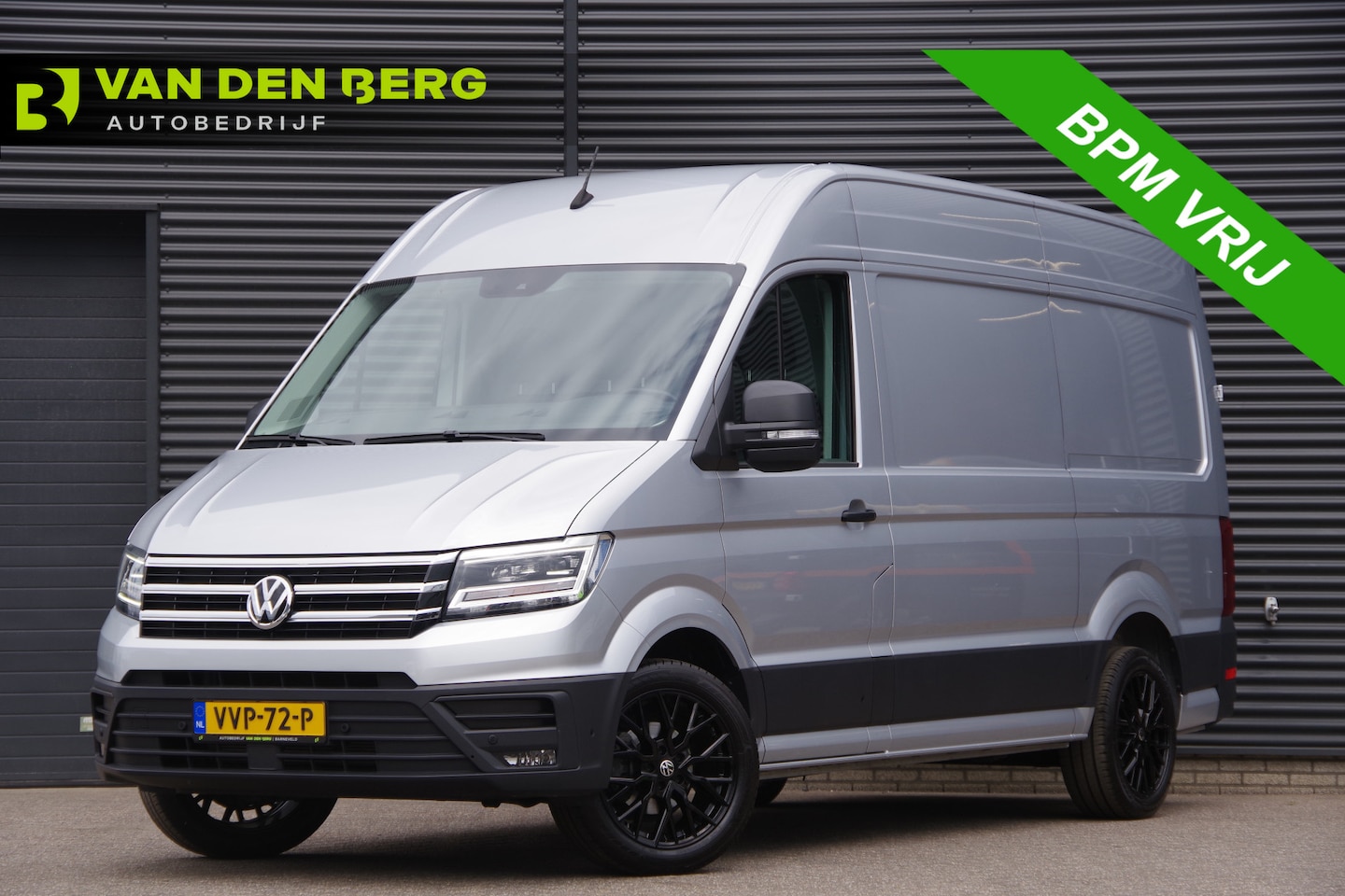 Volkswagen Crafter - 35 2.0 TDI L3H3 75 EDITION 177PK AUT. LED, LEDER, TREKHAAK, ERGO ACTIVE GEVEERDE STOEL, ST - AutoWereld.nl