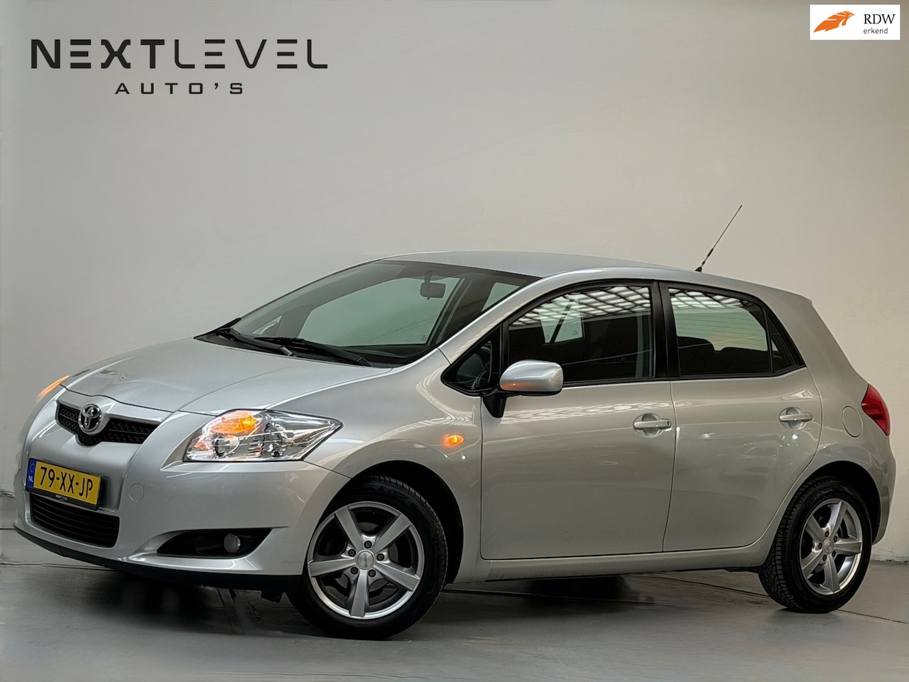 Toyota Auris - 1.6-16V Sol AUTOMAAT Origineel NL NAP Airco 1 jaar APK - AutoWereld.nl