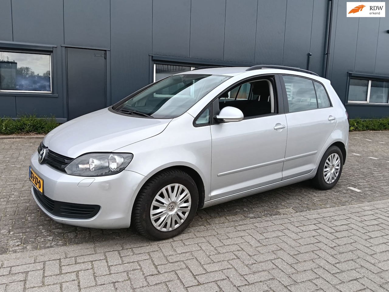 Volkswagen Golf Plus - 1.4 Easyline van 1e eigenaar...alle boekjes aanwezig ! - AutoWereld.nl