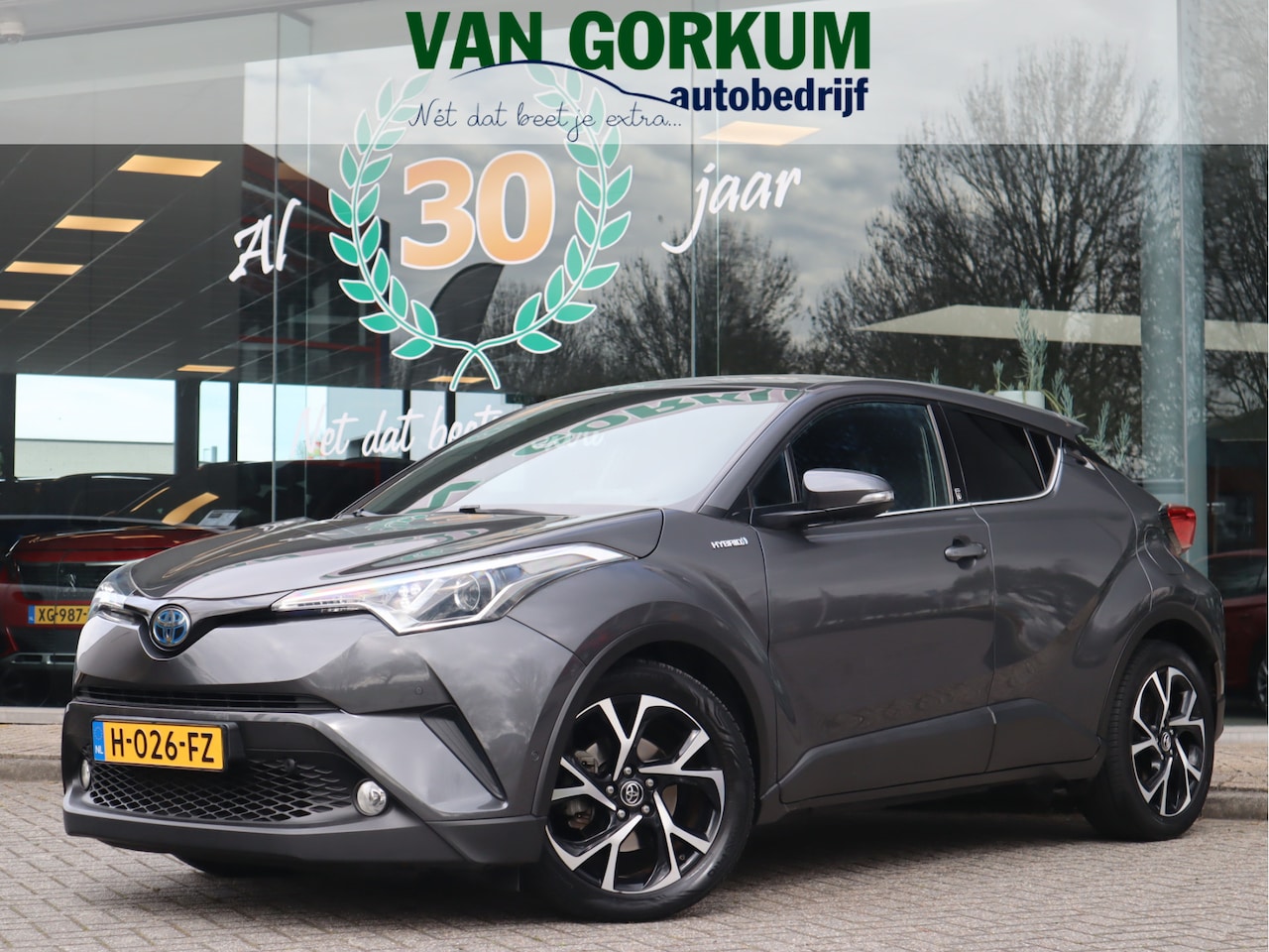 Toyota C-HR - 1.8 Hybrid Style Navi / Camera / Climate / Cruise / Stoel-stuurverw - AutoWereld.nl
