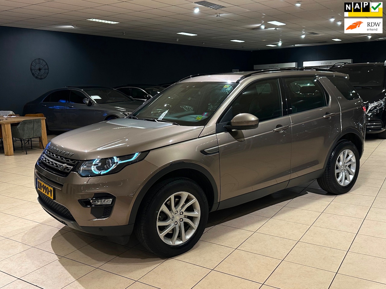 Land Rover Discovery Sport - 2.0 TD4 SE Dynamic|NL-AUTO|PANO|1Eig|TREKHAAK - AutoWereld.nl