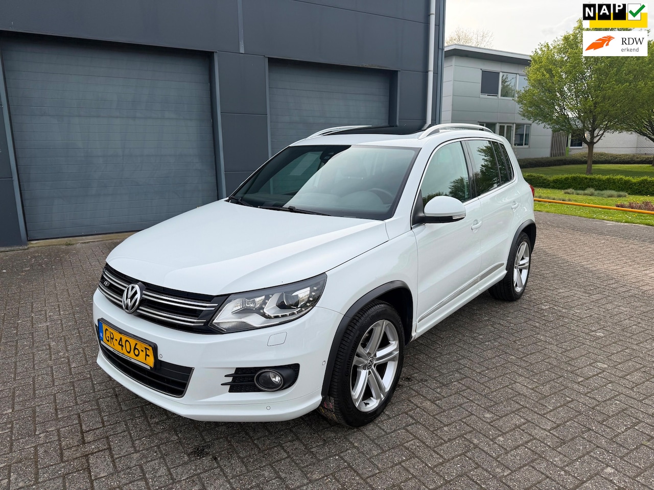 Volkswagen Tiguan - 1.4 TSI R-Line Edition VOL opties 2015 - AutoWereld.nl
