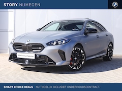 BMW 2-serie Gran Coupé - M235 xDrive Automaat / Panoramadak / Trekhaak / M Sportstoelen / Head-Up / Harman Kardon /