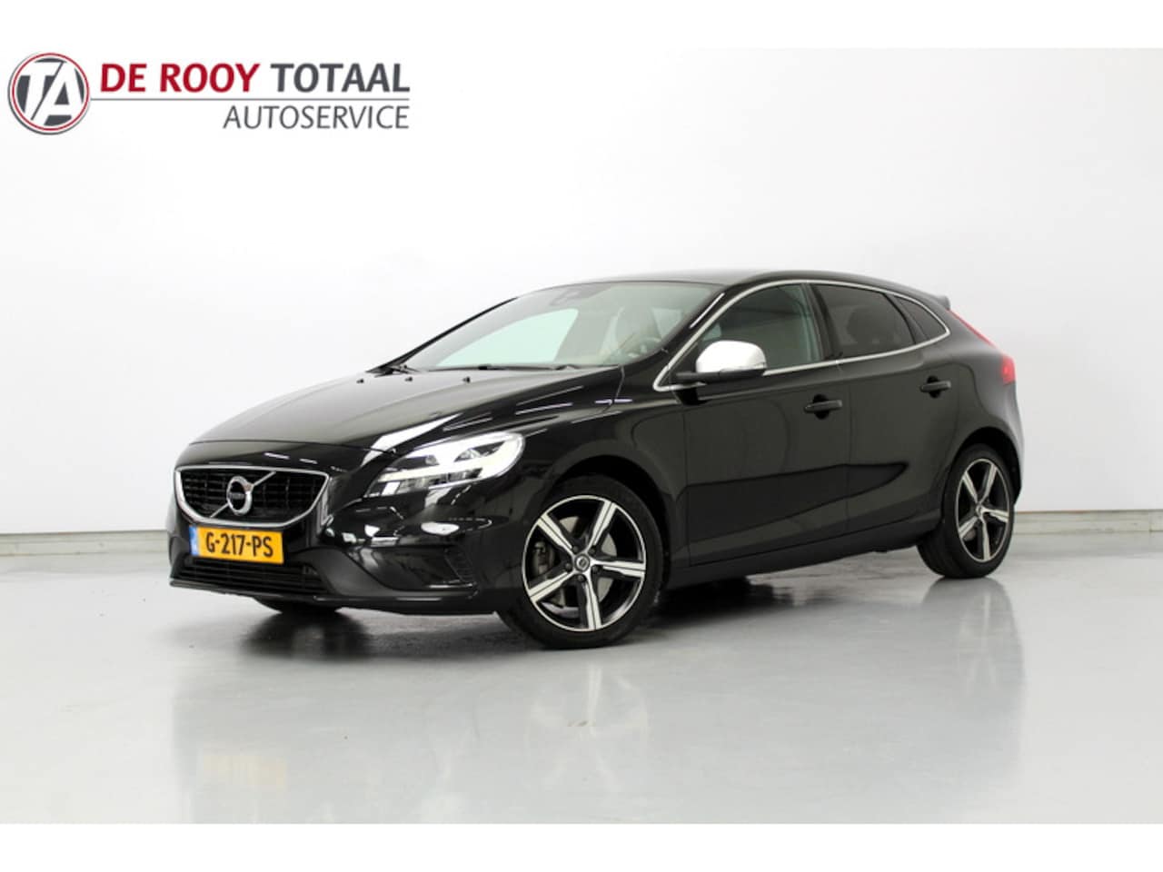 Volvo V40 - 1.5 T3 Polar+ Sport 153PK | RIJKLAAR | R-DESIGN | ALCANTARA/LEER | AUTOMAAT | PANORAMADAK - AutoWereld.nl