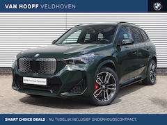 BMW iX1 - eDrive20 High Executive M Sport / Panoramadak / Sportstoelen / Trekhaak / M Adaptief onder