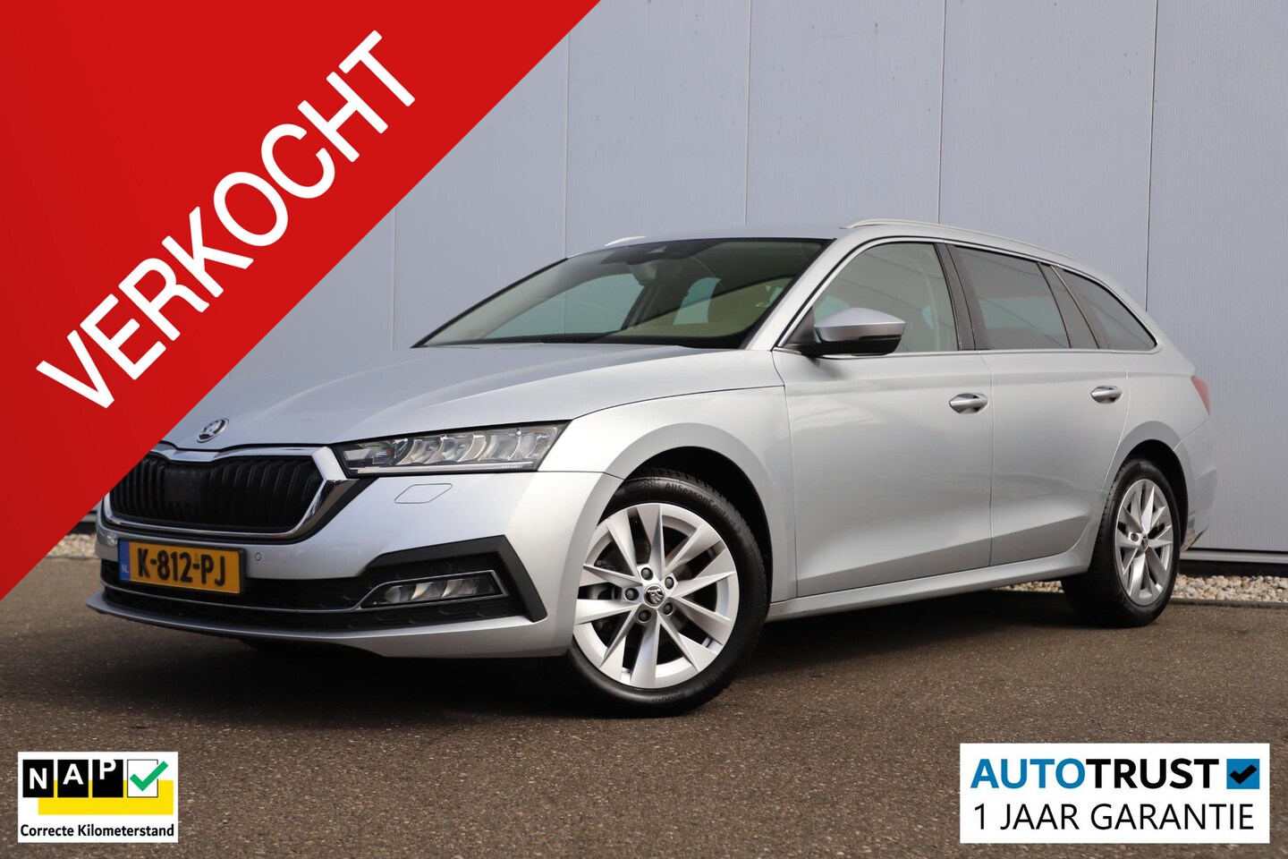 Skoda Octavia Combi - 1.0 e-TSI Business Edition Plus Automaat Trekhaak Navigatie Carplay Android Adaptive Cruis - AutoWereld.nl