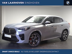 BMW X2 - sDrive20i High Executive M Sport Automaat / Trekhaak / Sportstoelen / M Adaptief onderstel