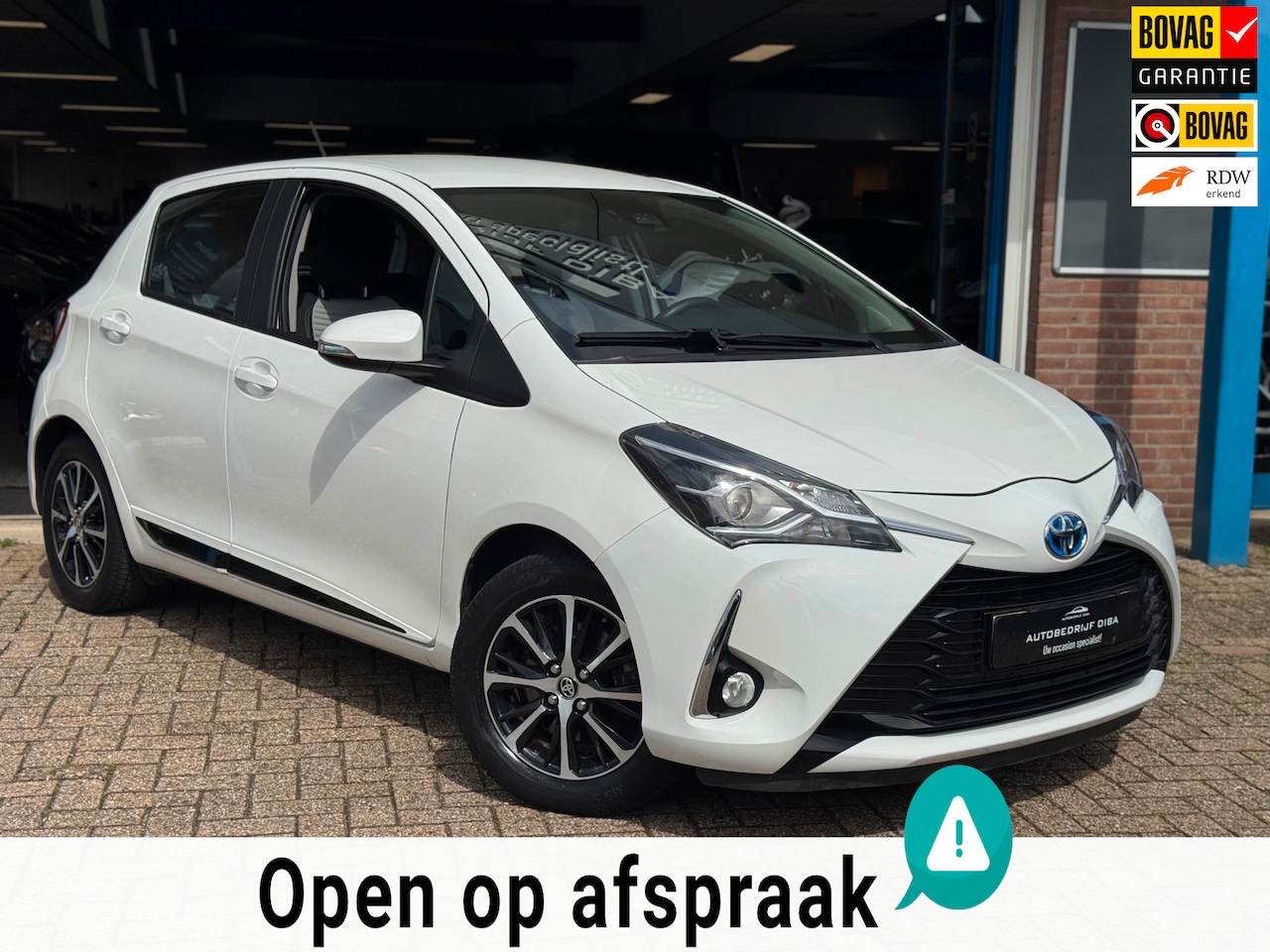 Toyota Yaris - 1.5 Hybrid Design Sport 2018 AUT NAVI AIRCO NAP - AutoWereld.nl
