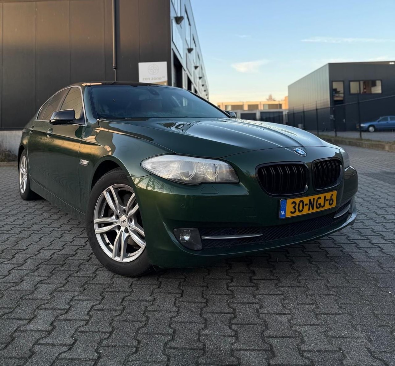BMW 5-serie - 523i Executive/ EXPORT /Motor Management aan/ - AutoWereld.nl