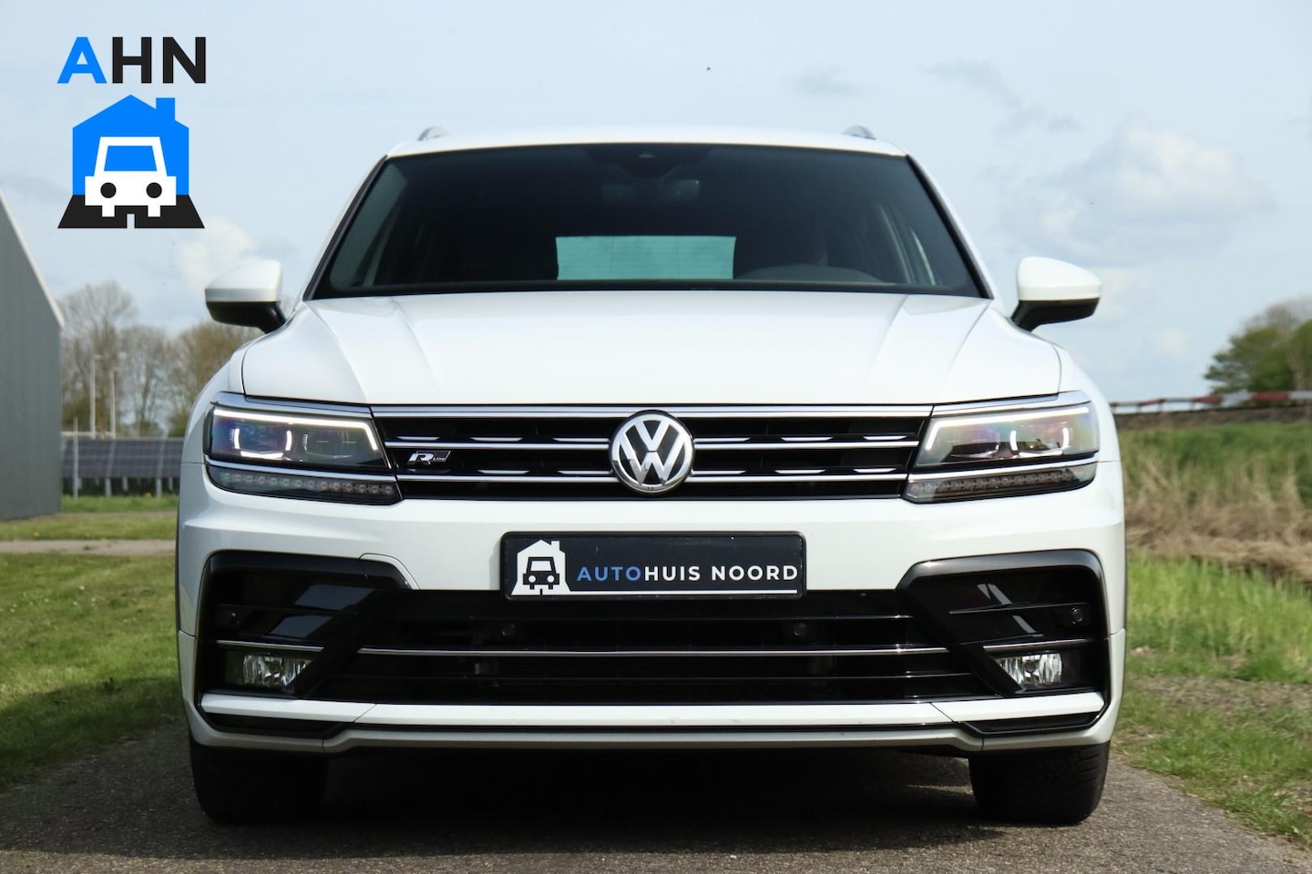 Volkswagen Tiguan - 1.5 TSI / 3X R-Line / DSG / 150PK / LED / Virtual Cockpit / Trekhaak / 19"! - AutoWereld.nl