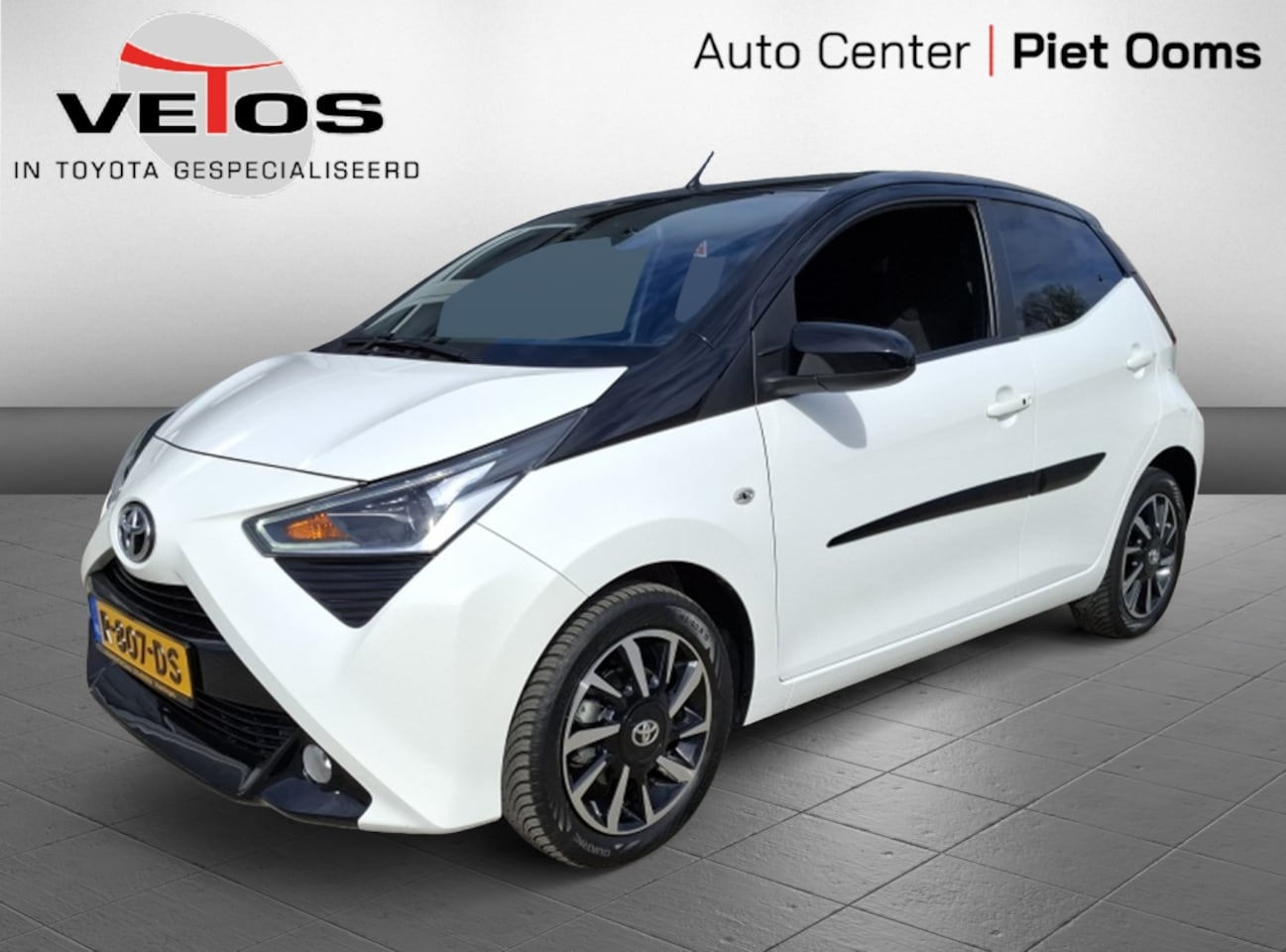 Toyota Aygo - 1.0 VVT-i x-clusiv Bi-Tone - AutoWereld.nl