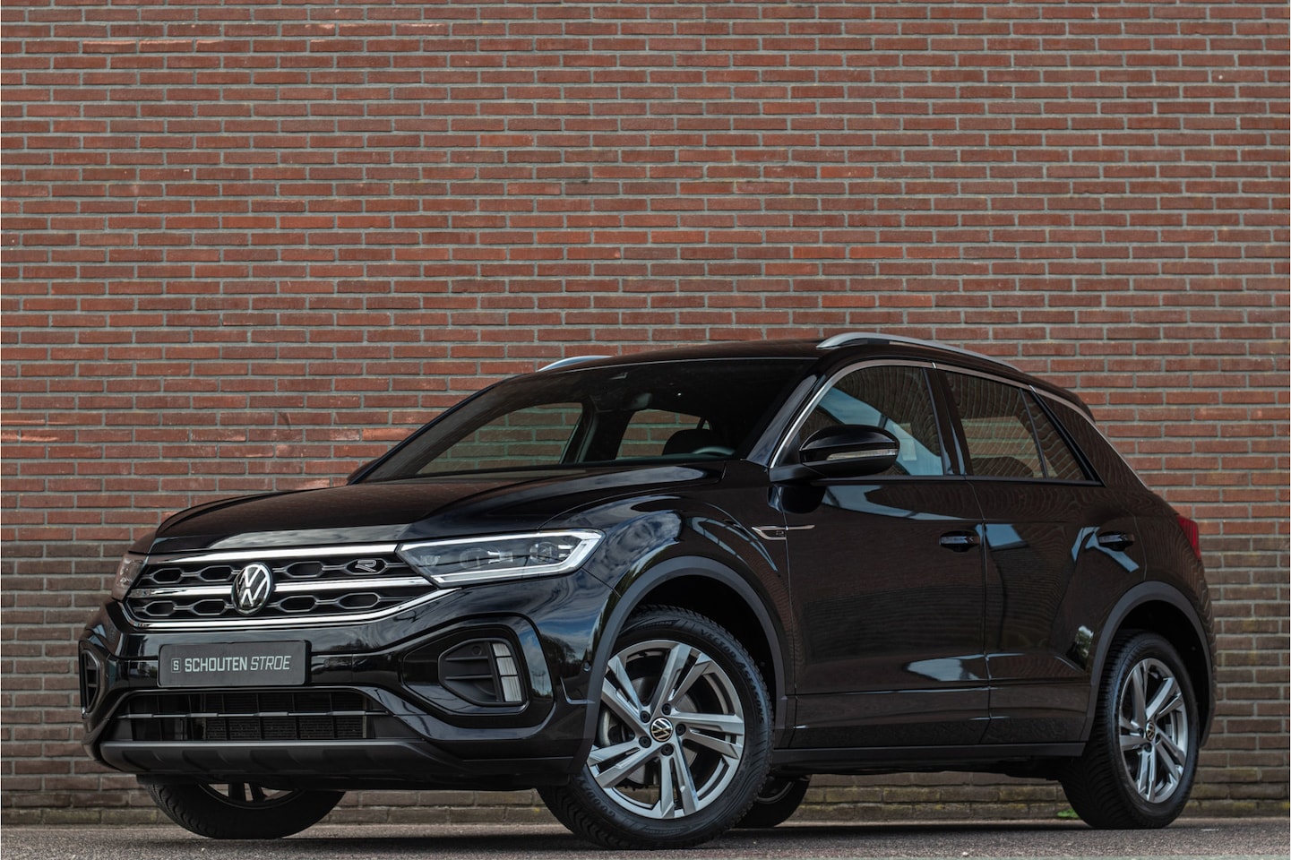 Volkswagen T-Roc - 1.0 TSI R-Line 1.0 TSI R-Line, Panoramadak, Matrix LED, Camera, Stoelverwarming, Carplay, Adaptive Cruise - AutoWereld.nl