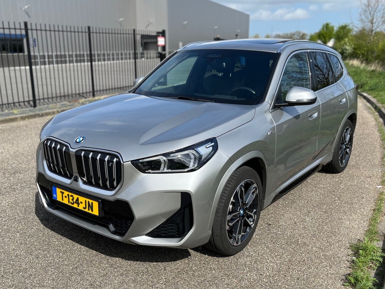 BMW iX1 - xDrive30 Launch Edition Alle opties - AutoWereld.nl
