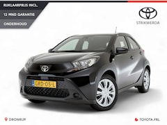 Toyota Aygo X - 1.0 VVT-i MT Play | Adapt. Cruise | Airco | Camera | Carplay / Android Auto