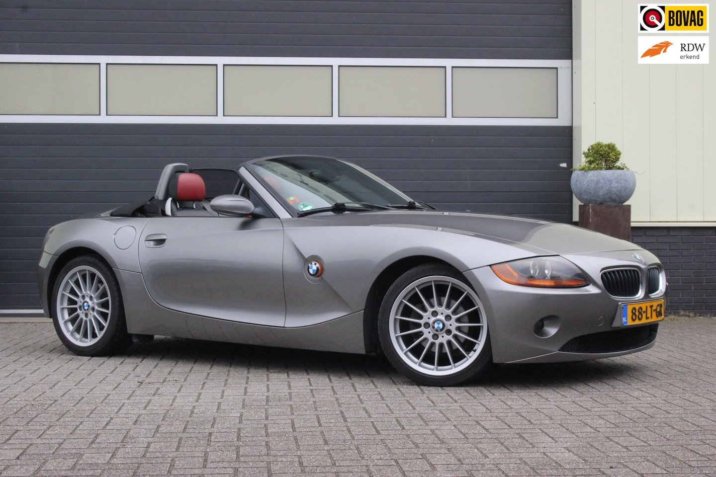 BMW Z4 Roadster - 2.5i S 18inch Leer - AutoWereld.nl