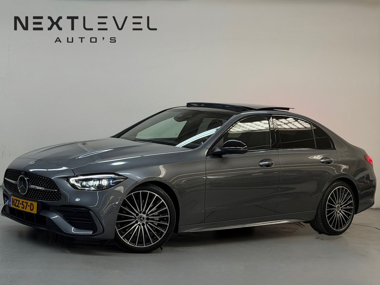 Mercedes-Benz C-klasse - 300 d AMG Line Pano Sfeerverlichting 360° Lage KM - AutoWereld.nl