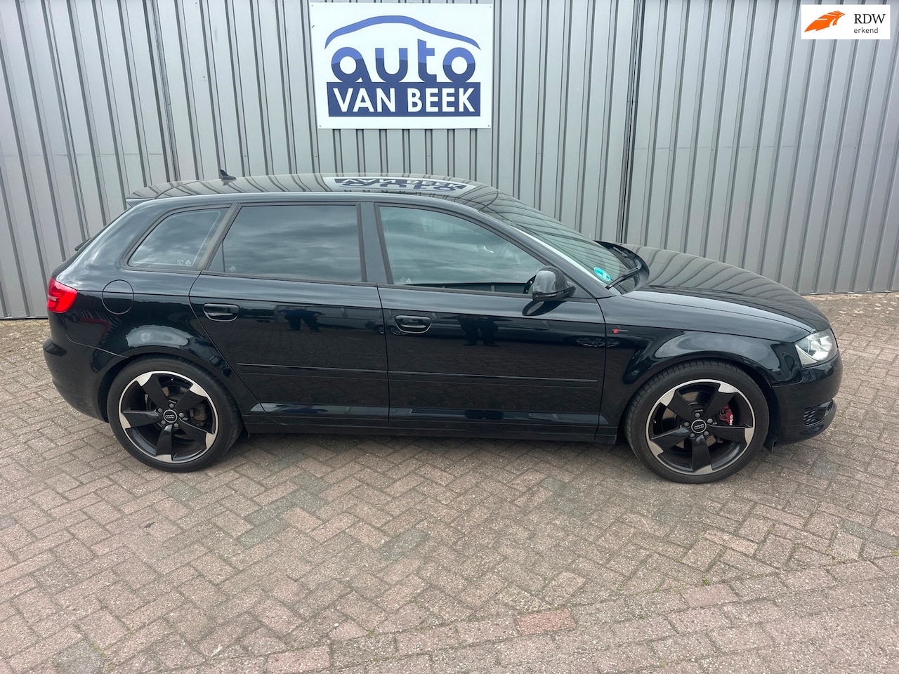 Audi A3 Sportback - 2.0 TFSI quattro S-edition 2.0 TFSI quattro S-edition - AutoWereld.nl