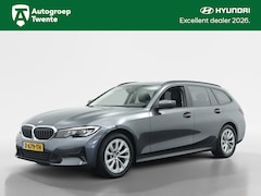 BMW 3-serie Touring - 318d High Executive Edition | Trekhaak | Leder | Camera | Naviga