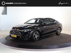 Mercedes-Benz CLA-Klasse - 180 Business Solution AMG | Superscreen | Premium Pakket | Panoramadak | Trekhaak |