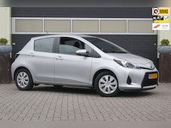 Toyota Yaris - 1.5 Full Hybrid Aspiration Trekhaak Camera
