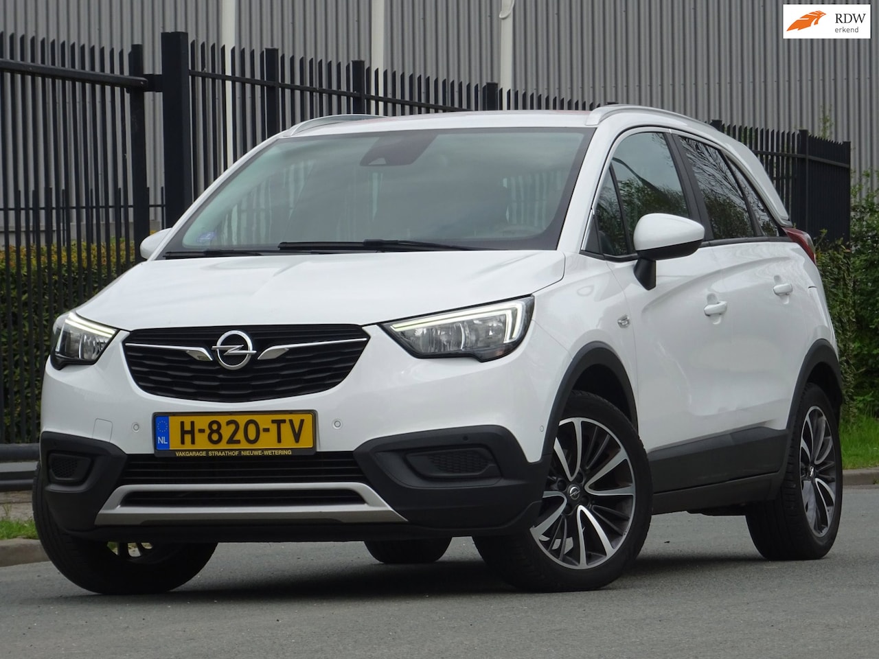 Opel Crossland X - 1.2 Turbo Innovation NAVI/CAMERA/CARPLAY - AutoWereld.nl