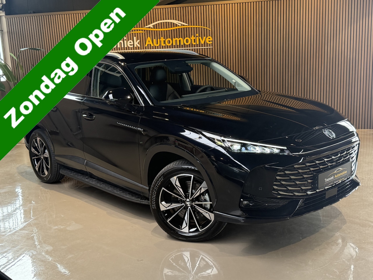 MG EHS - 1.5 TGDI Luxury Navigatie Treeplanken Cruise control LMV - AutoWereld.nl