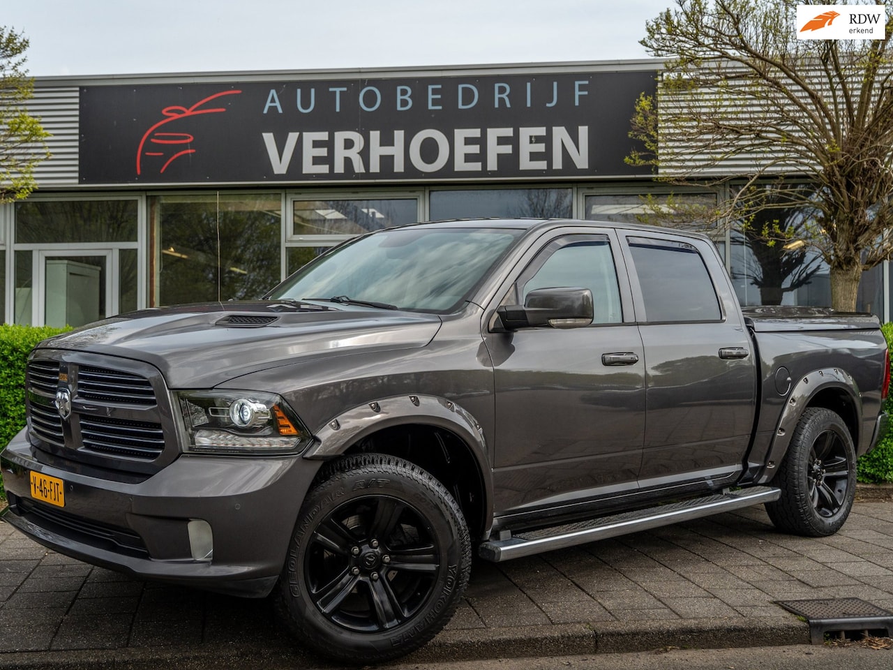 Dodge Ram 1500 - 5.7 V8 4x4 Crew Cab 5'7 Limited - STOEL / STUUR VERW - PARKEER CAMERA - PANORAMADAK ! - AutoWereld.nl